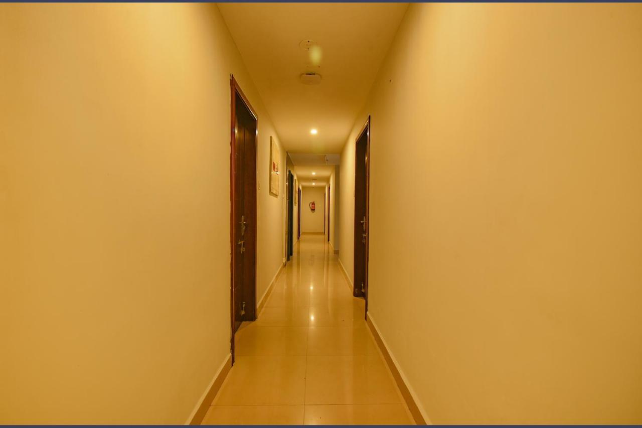 Fabhotel Sasti Inn - Nr Green Meadows Resort & National Institute Of Ocean Technology Siruseri Exterior photo